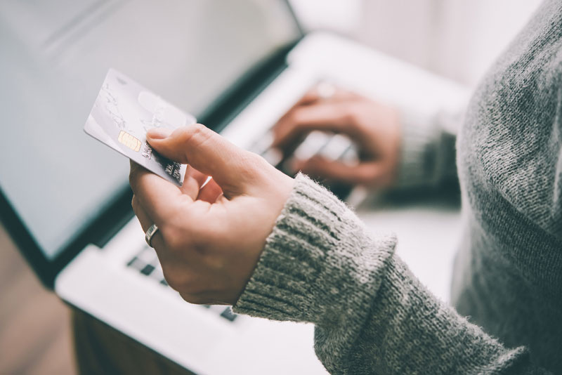 dental patient using credit card